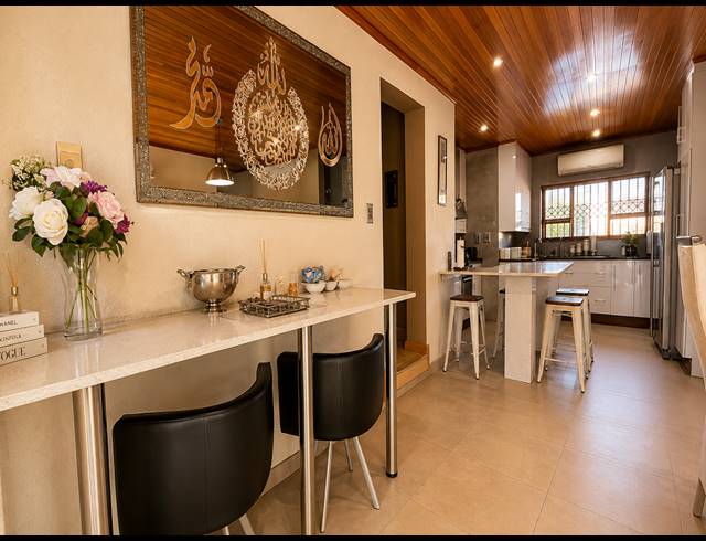5 BEDROOM HOUSE FOR SALE IN LENASIA